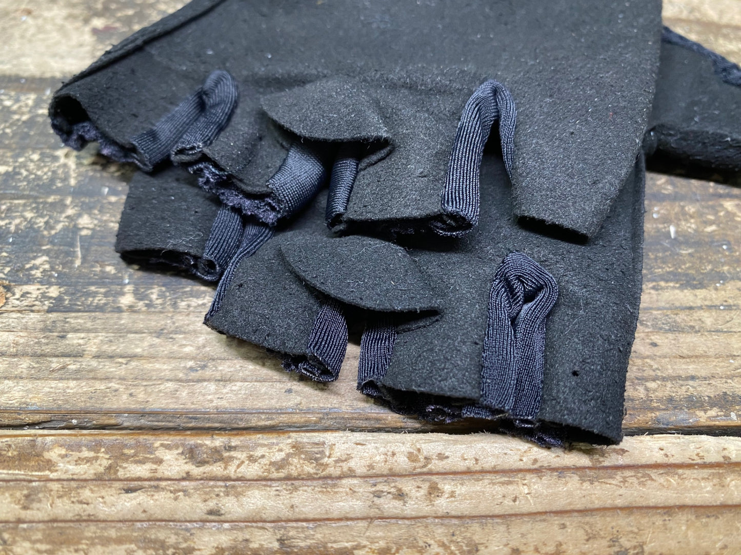 JC060 イザドア Isadore 指切 グローブ 黒 L