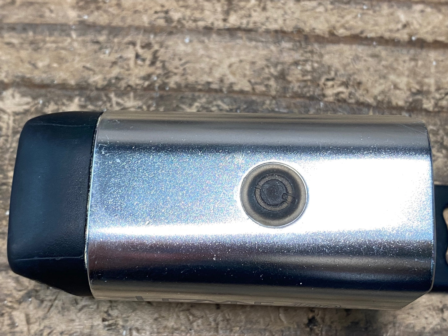 JB329 レザイン LEZYNE 400XL フロントライト シルバー 点灯確認済み