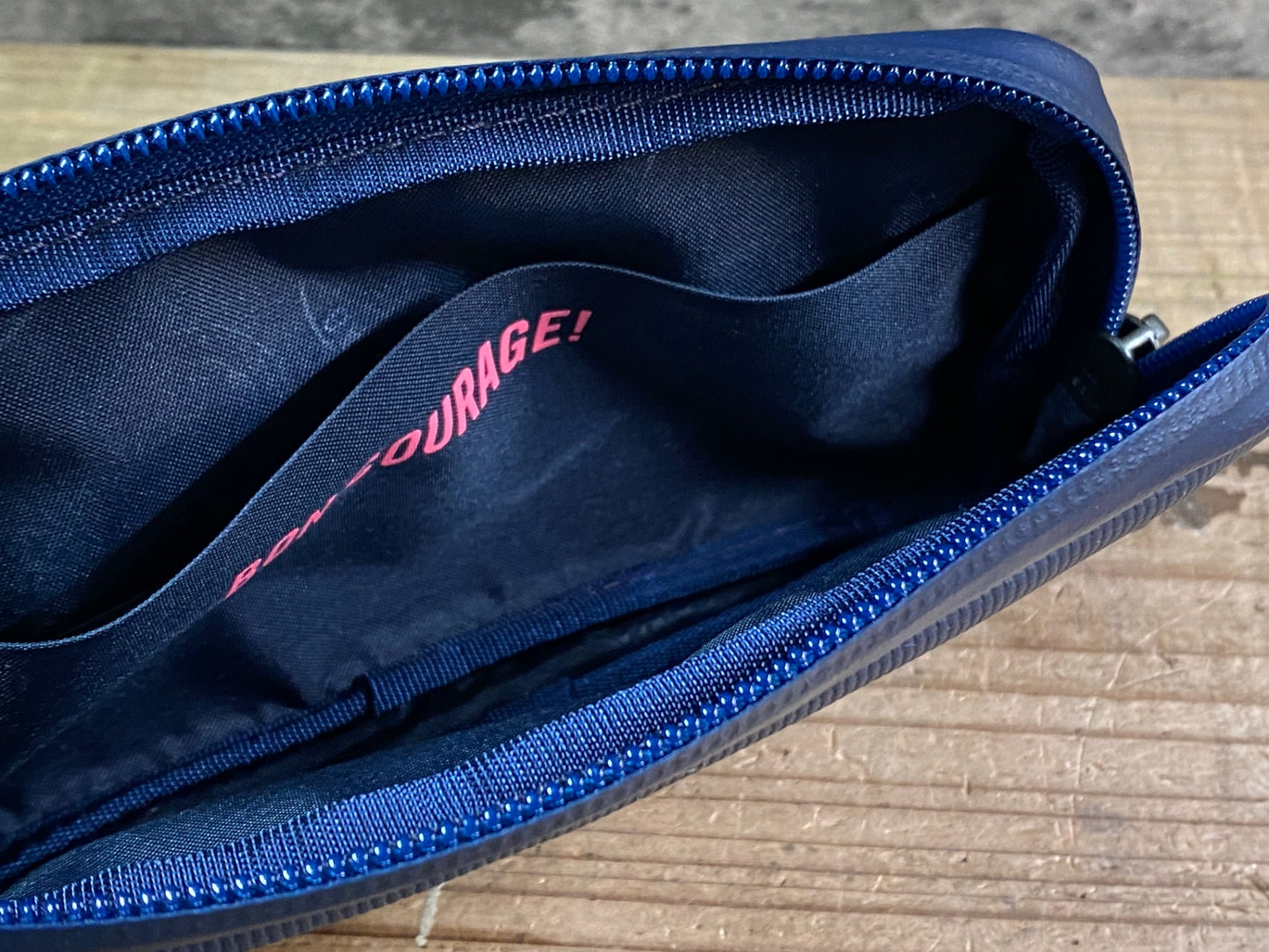 JA749 ラファ Rapha RAINPROOF ESSENTIALS CASE LARGE ポーチ 濃紺