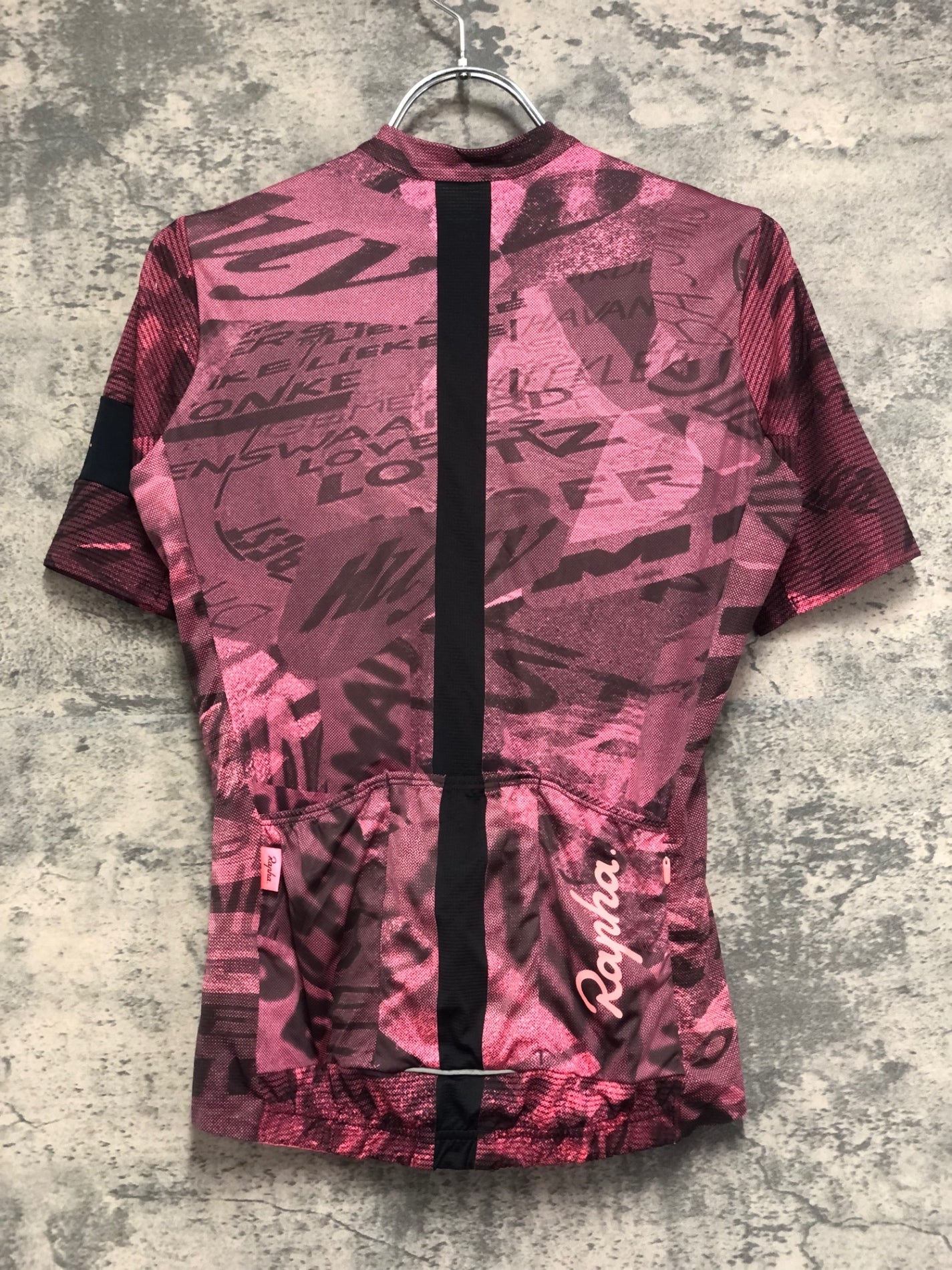 IX371 ラファ Rapha SOUPLESSE FLYWEIGHT JERSEY GRAFFITI PRINT 半袖 サイクルジャージ ピンク S