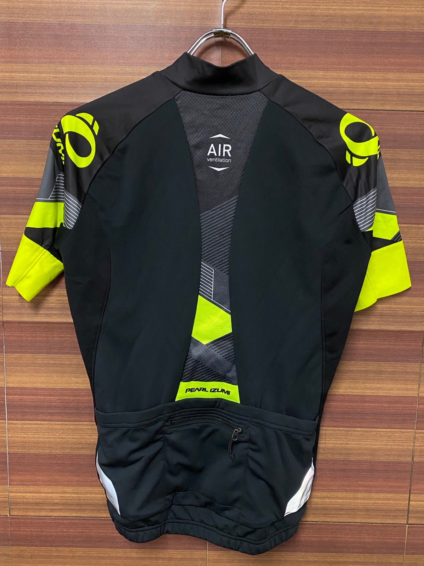 IQ946 パールイズミ PEARL iZUMi 半袖サイクルジャージ 黒黄緑 M
