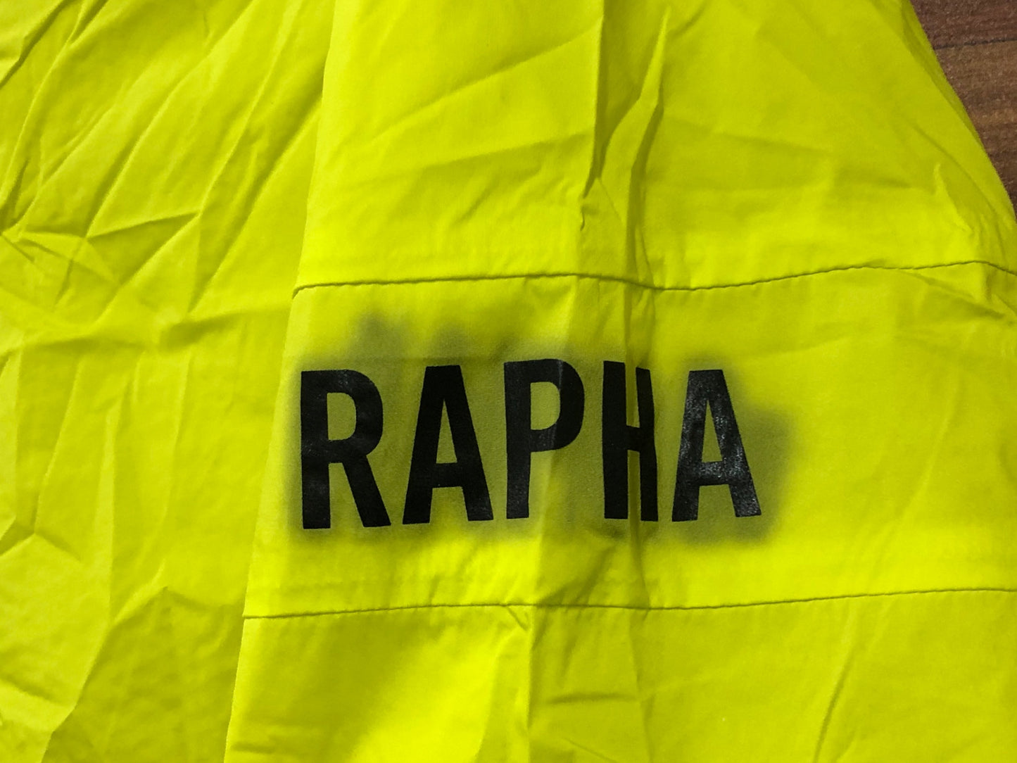 IO646 ラファ Rapha PRO TEAM LIGHTWEGHT 防風 薄手 サイクルジャケット M ネオンイエロー