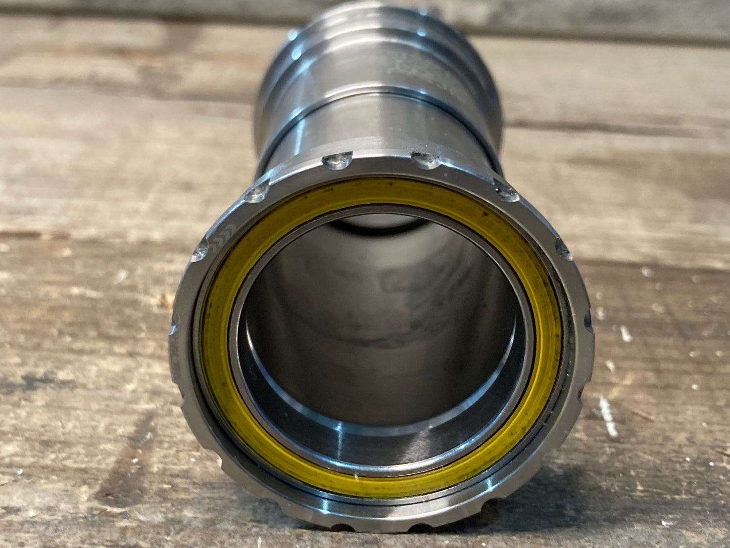 IR679 ウィッシュボーン WISHBONE BB86-DUB ボトムブラケット BB シルバー Φ41 ※ボトムブラケットカバー欠品