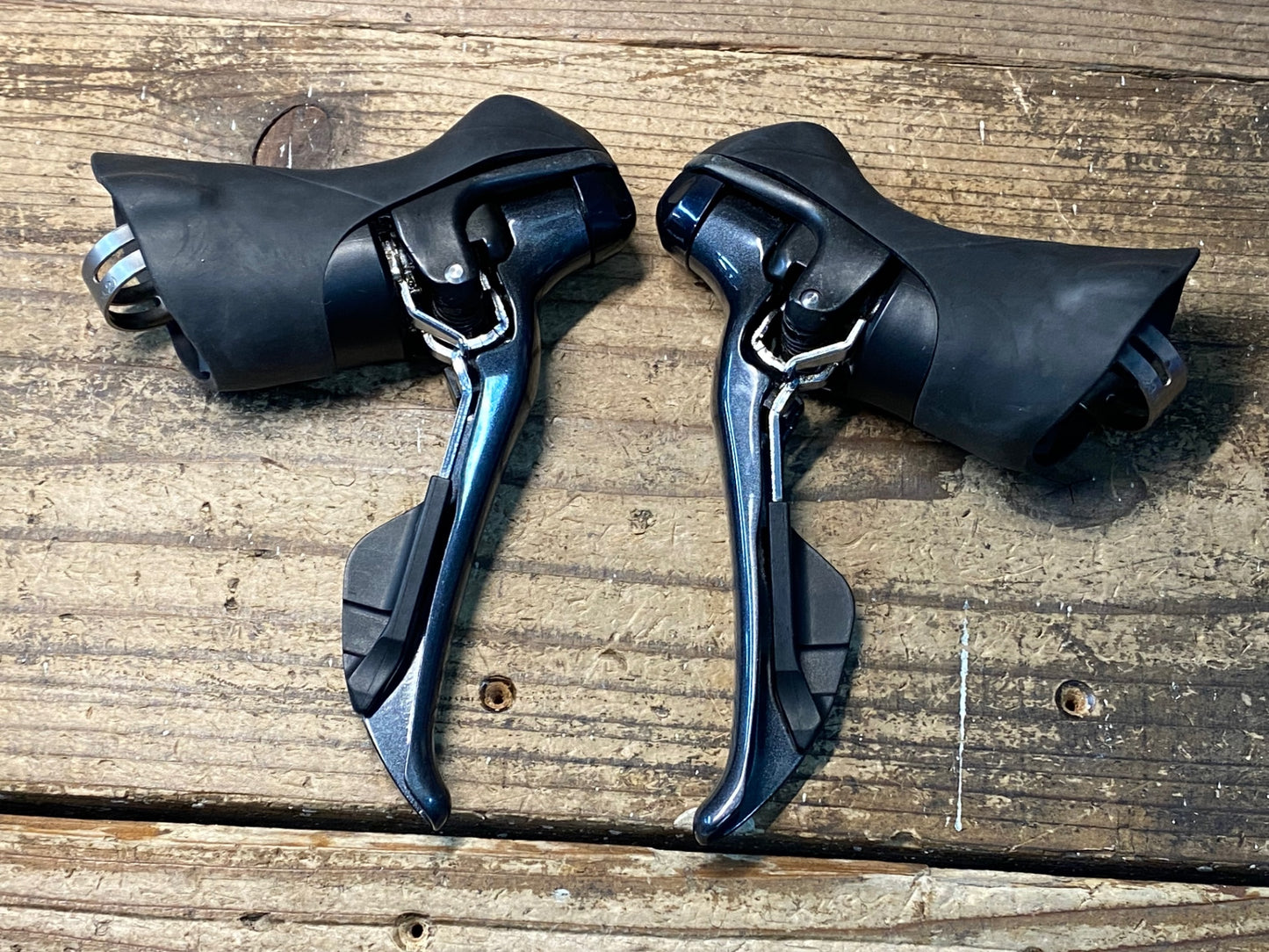 JD596 シマノ SHIMANO ソラ SORA ST-R3000 STIレバー 2x9S ※空打ちのためジャンク