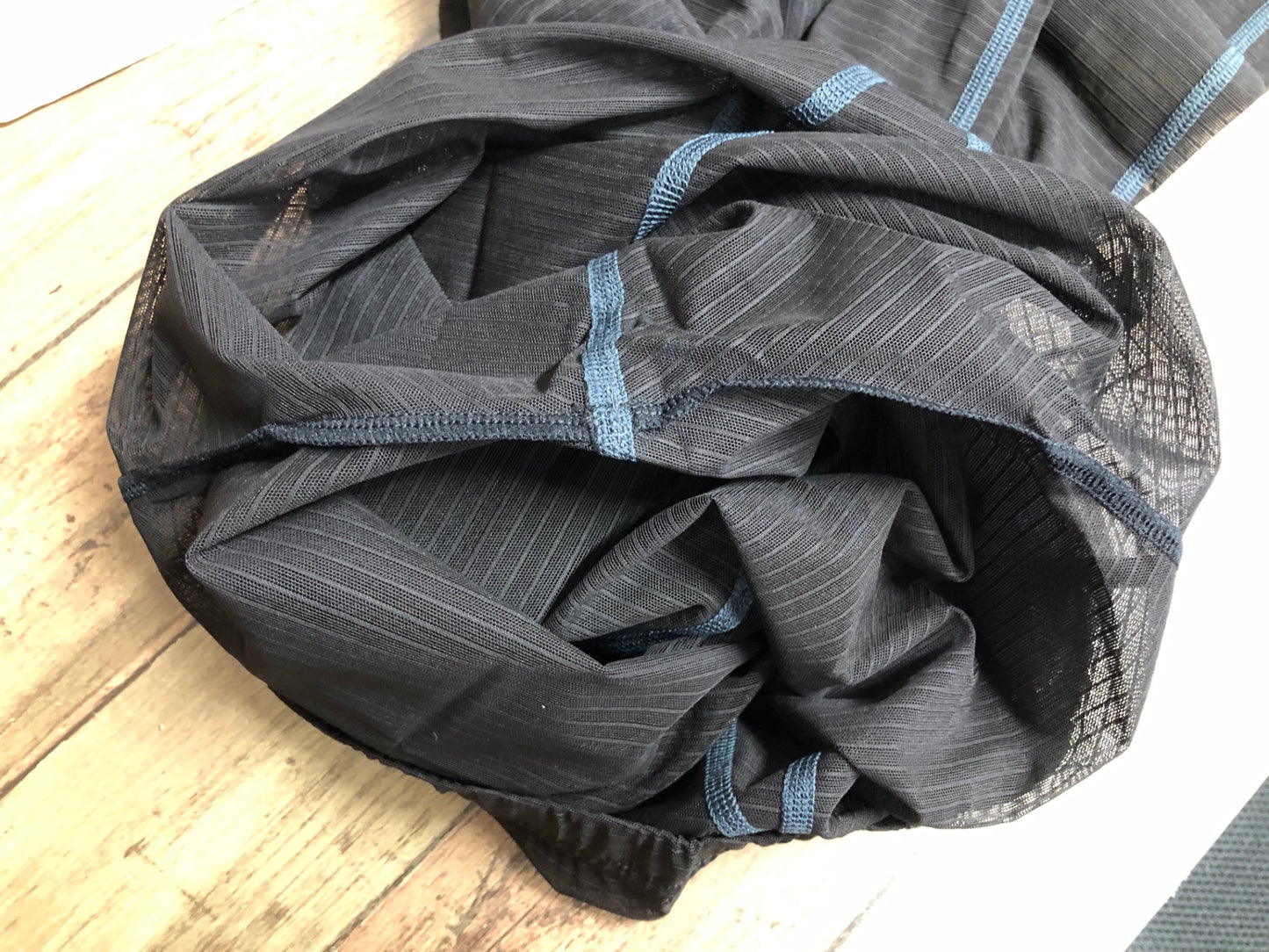 IN108 ファイントラック Finetrack フラッドラッシュ パワーメッシュ FLOODRUSH POWERMESH インナータイツ L 黒 未使用