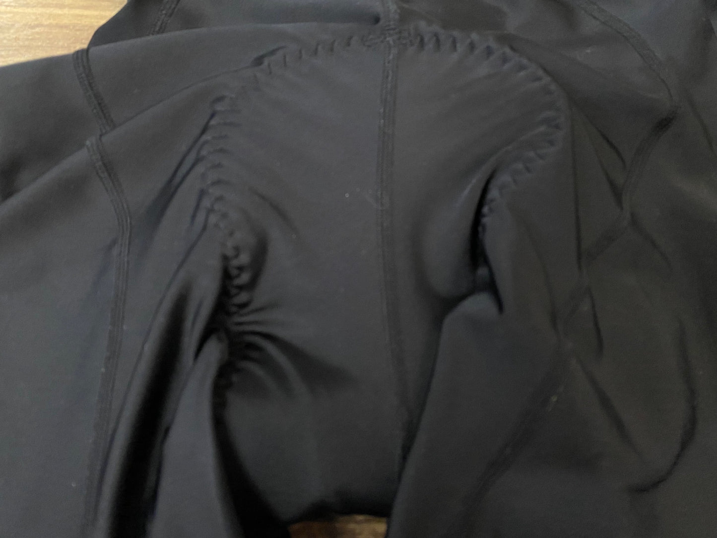 IM479 リオンドカペルミュール Lion de kapelmuur ビブショーツ 黒 XL 肩ひもゴム伸び スレ