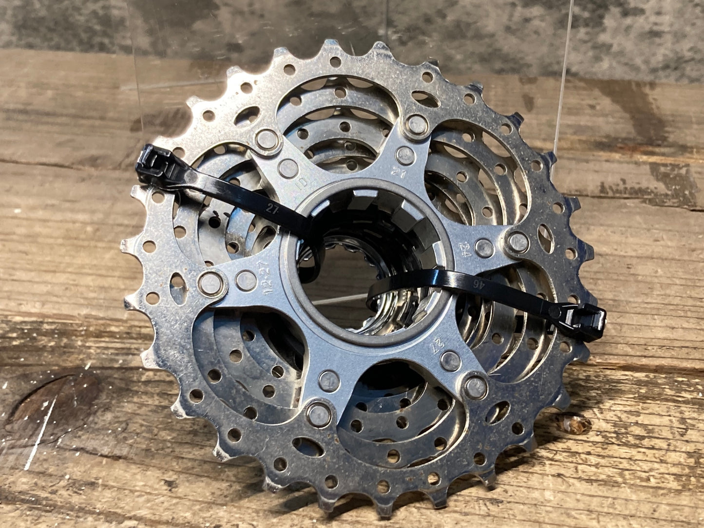 IU352 シマノ SHIMANO 105 CS-5700 スプロケット 10S 12-27T