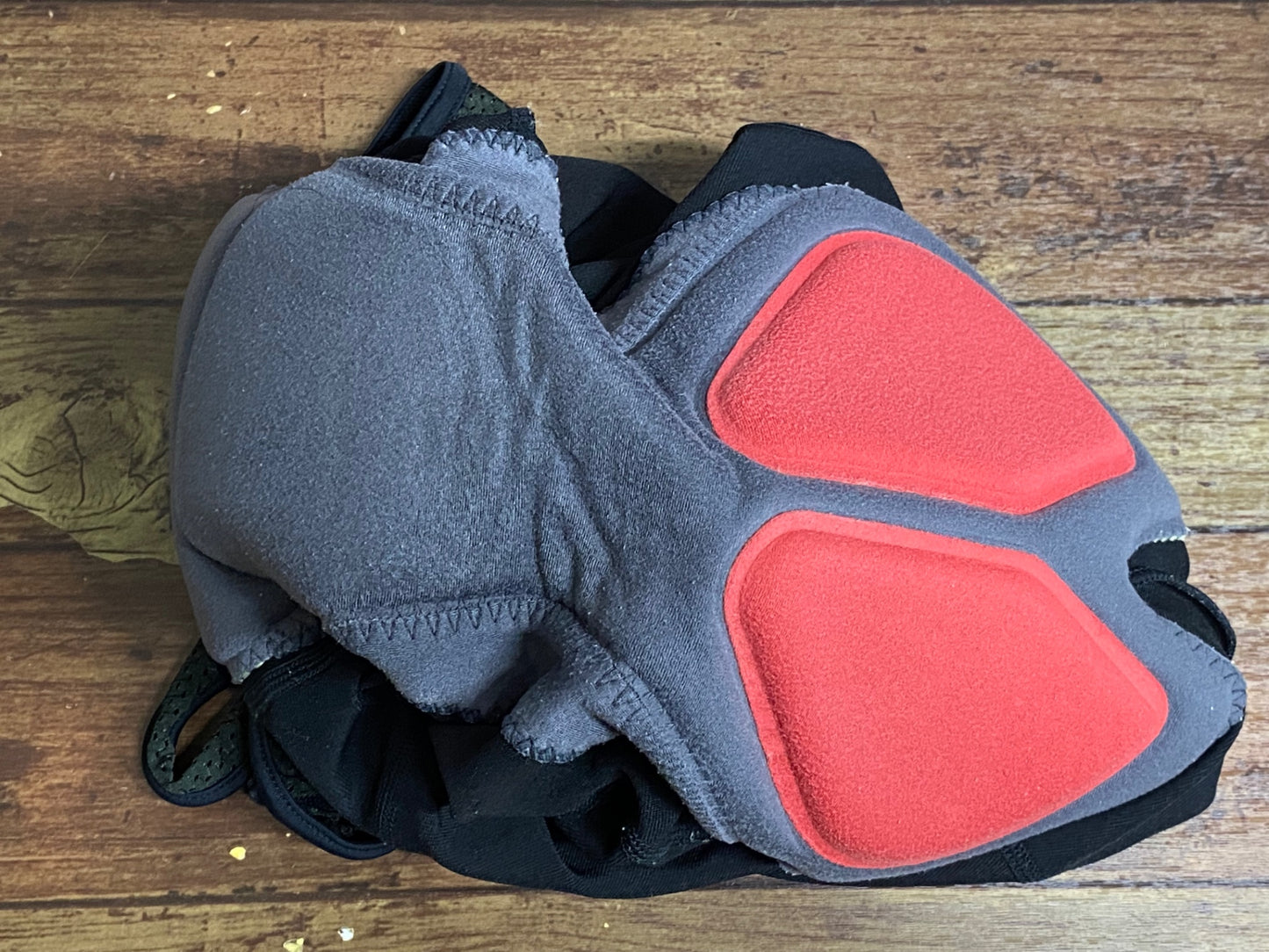 JC910 パールイズミ PEARL iZUMi ビブショーツ 黒 M