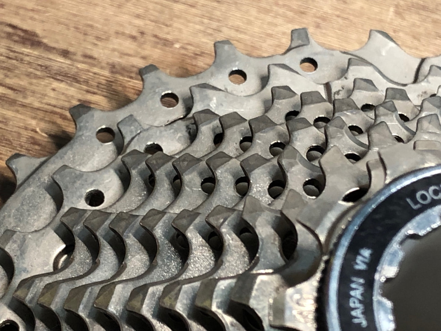 IR955 シマノ SHIMANO CS-HG700-11 スプロケット 11-34T 11S