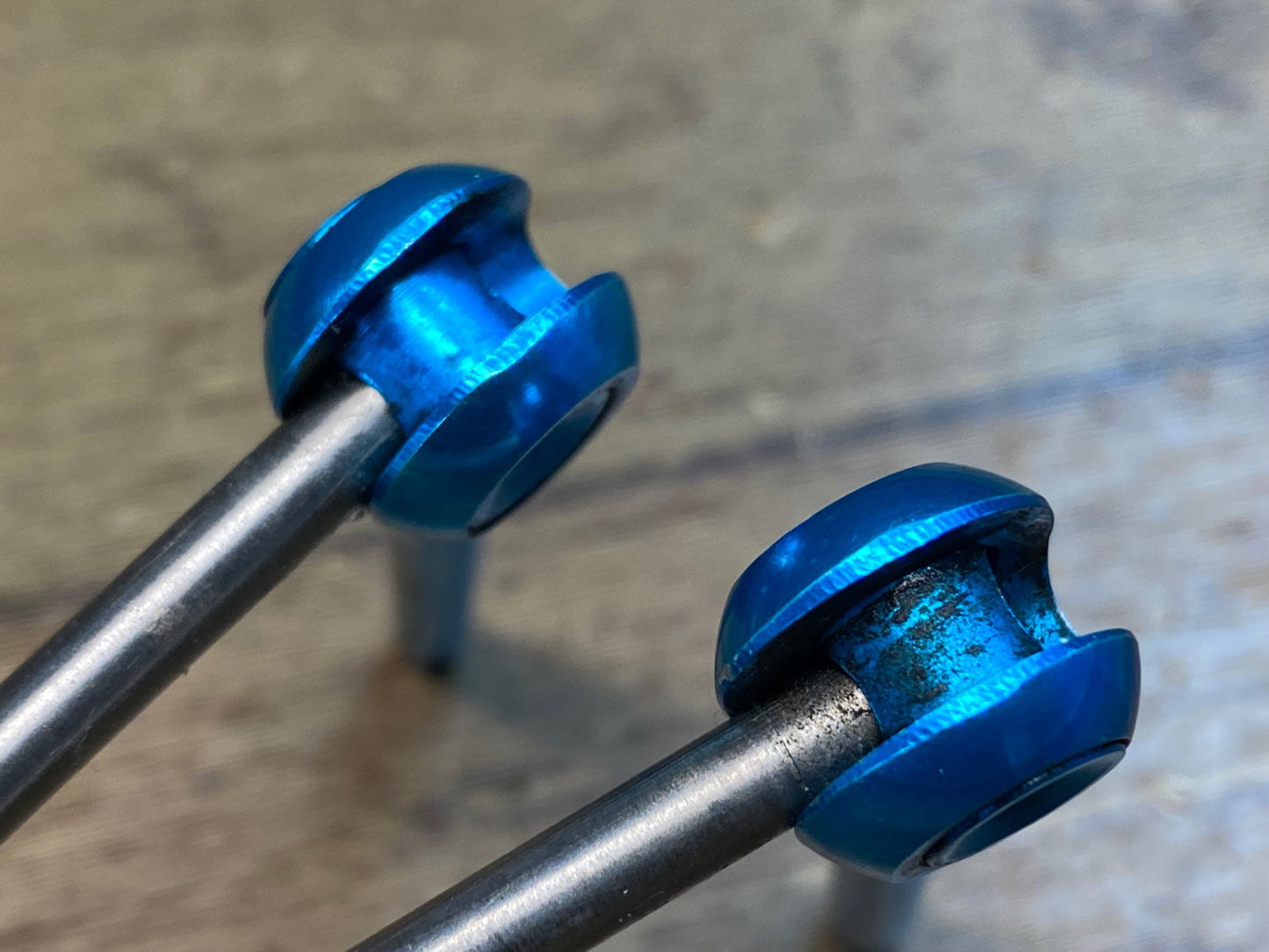 IZ034 モートップ MORTOP チタン クイックリリース 青 前後セット