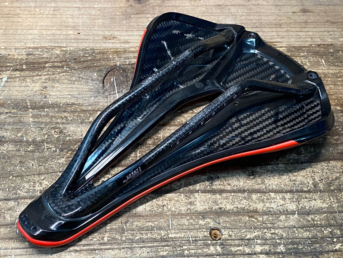 IW563 スペシャライズド SPECIALIZED S-WORKS POWER サドル fact CARBON 143mm レッド