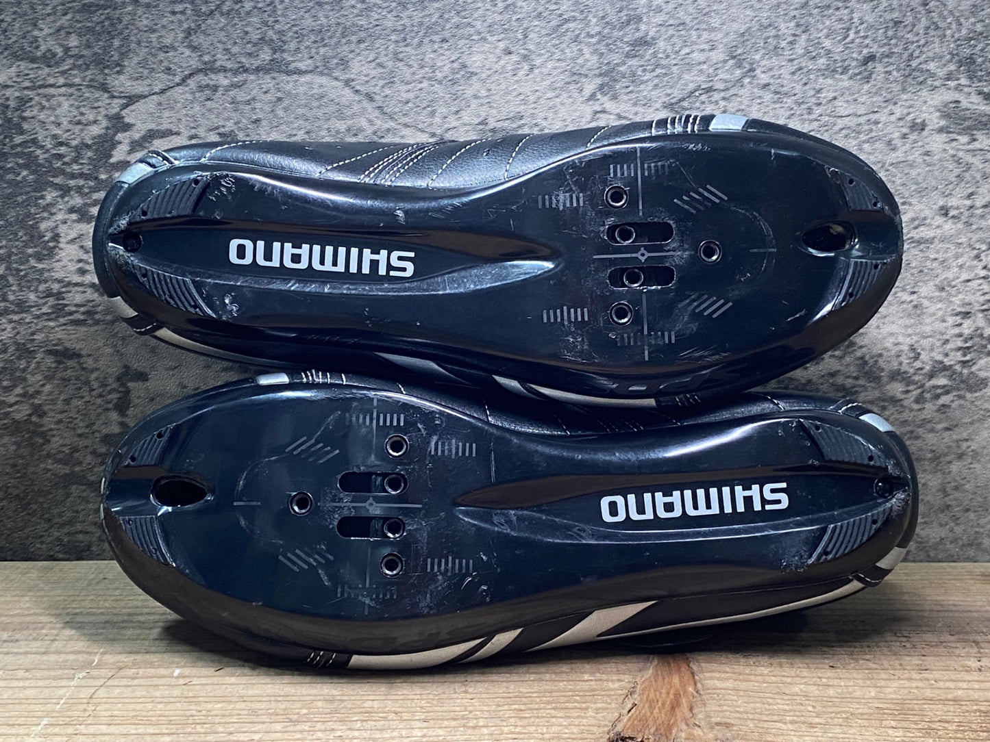 IZ804 シマノ SHIMANO SH-R076 ビンディングシューズ 黒 EU42 SPD-SL