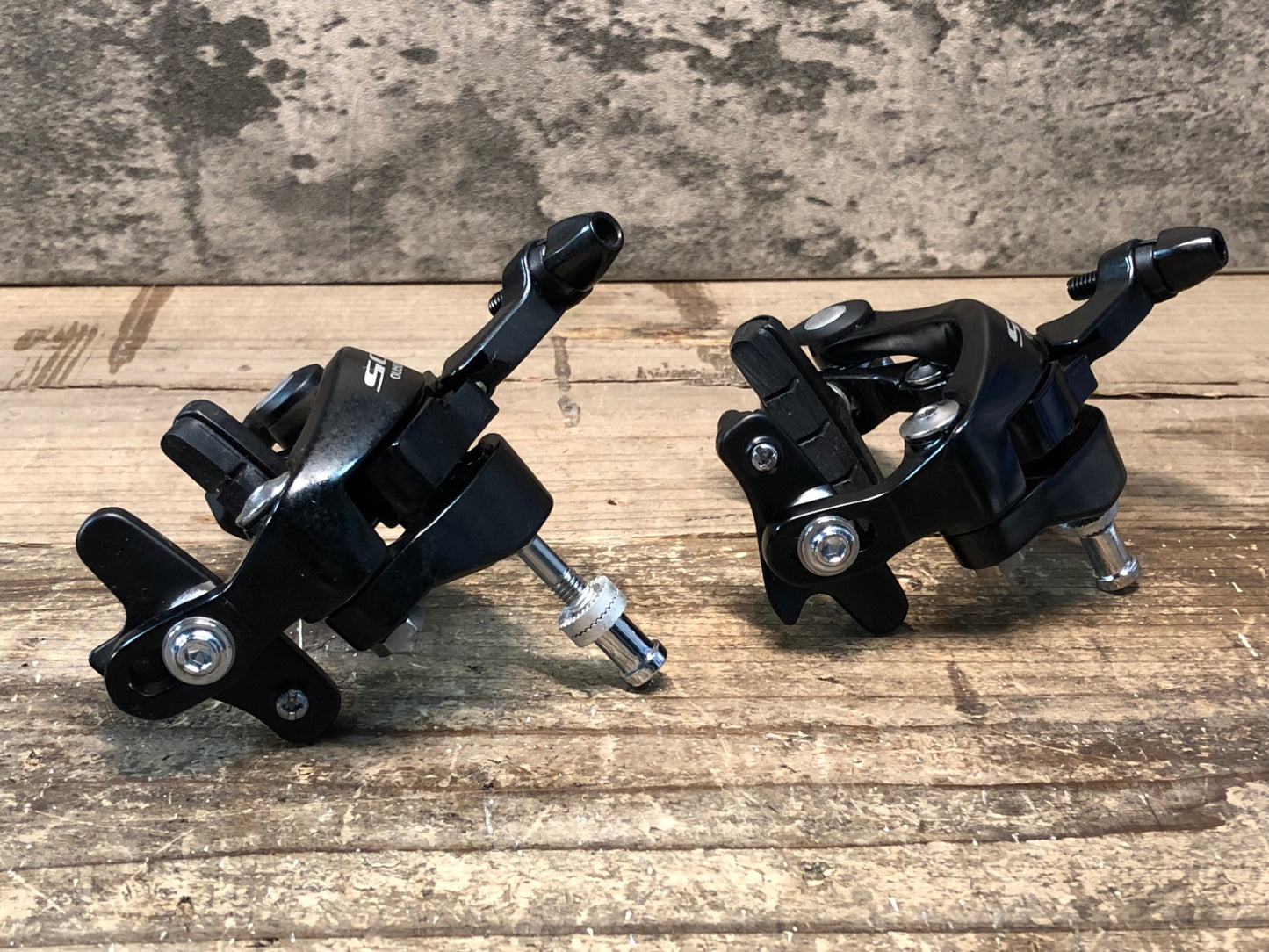 IT142 シマノ SHIMANO 105 BR-5800 ブレーキキャリパー 前後セット