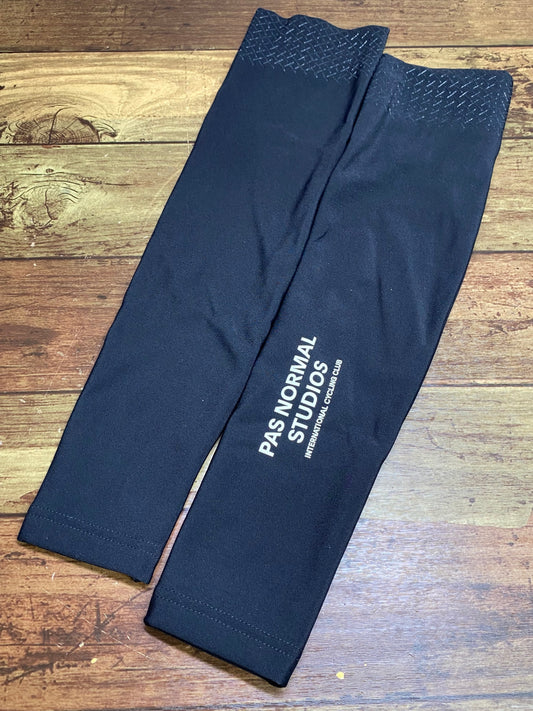 IY506 パスノーマルスタジオ PAS NORMAL STUDIOS アームウォーマー Knee Warmers 黒 M