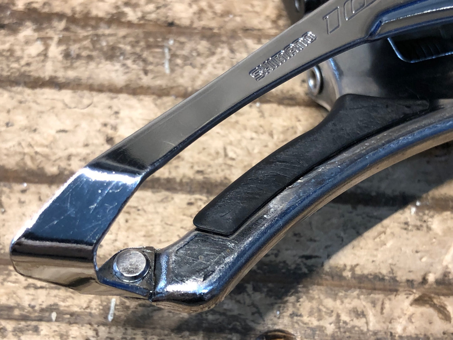 IW859 シマノ SHIMANO 105 FD-R7000 フロントディレイラー 直付