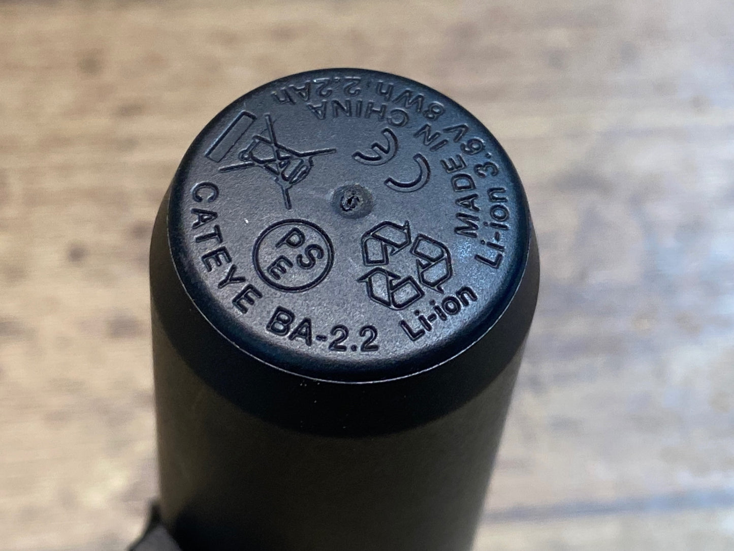 IY275 キャットアイ CATEYE ボルト VOLT400 フロントライト 本体 点灯確認済み