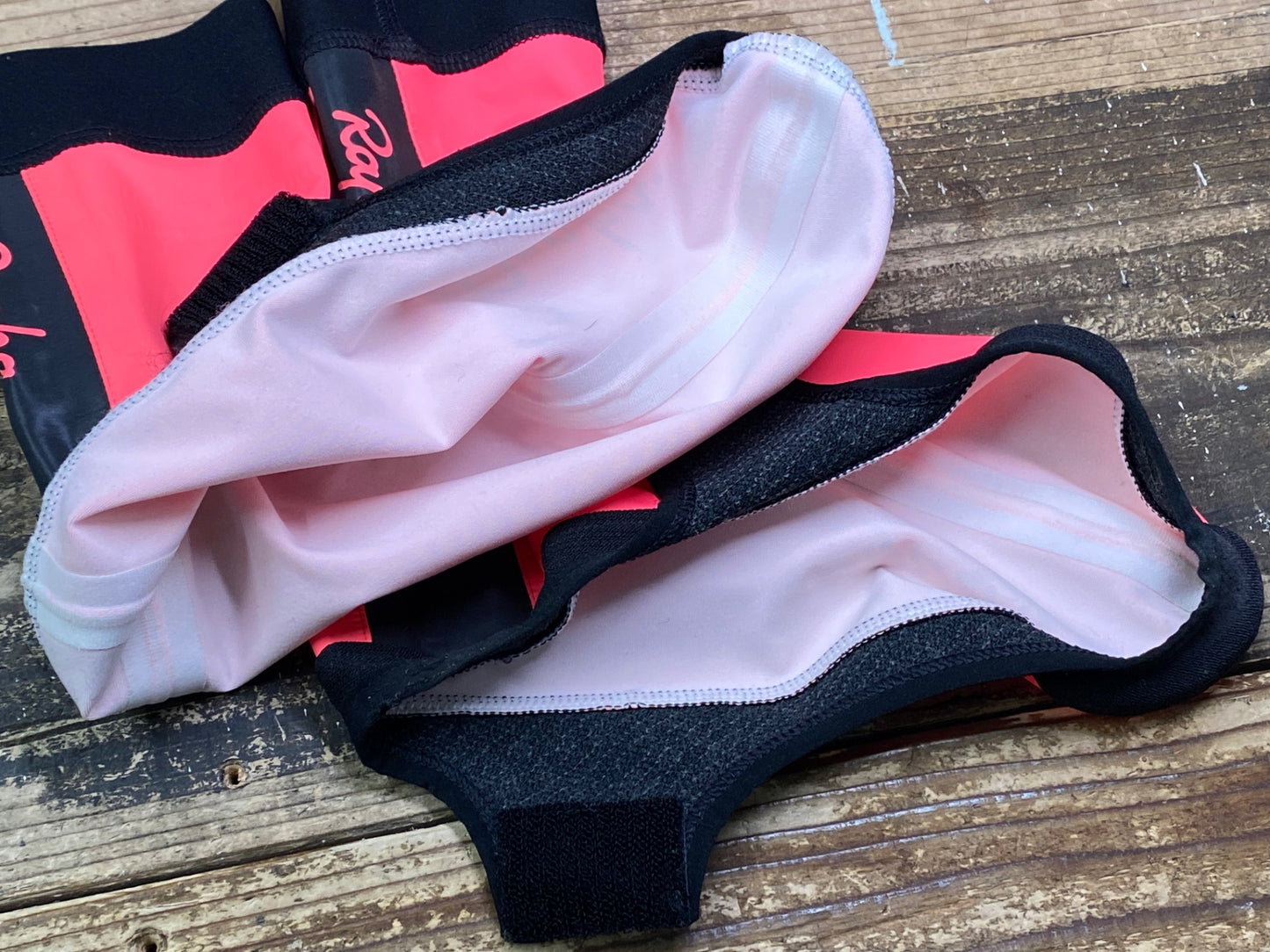 JC623 ラファ Rapha WET WEATHER OVERSHOES シューズカバー ピンク M