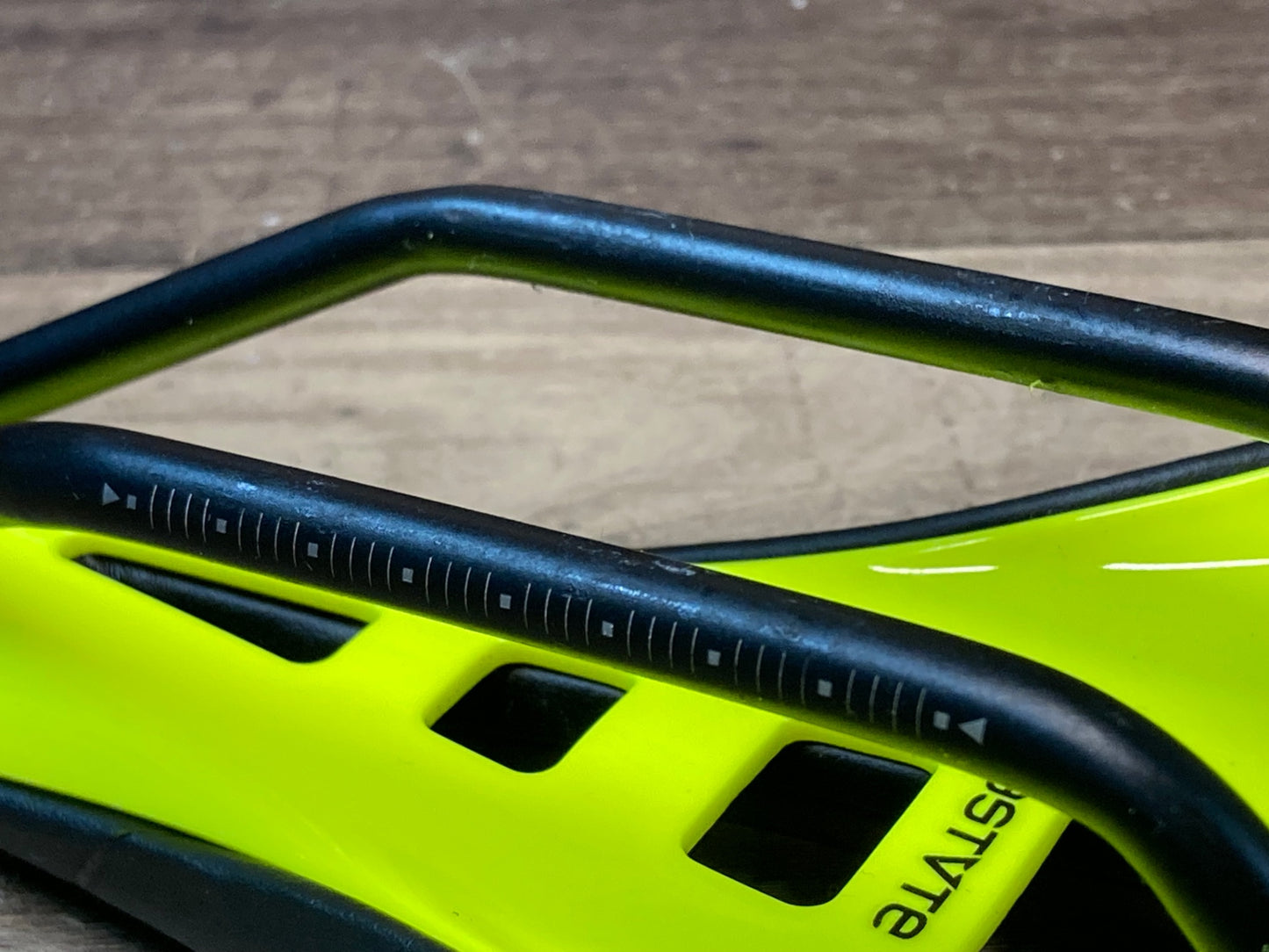 IN062 アスチュート ASTVTE スカイライン SKYLINE VT サドル 黒緑 136mm TITANVレール