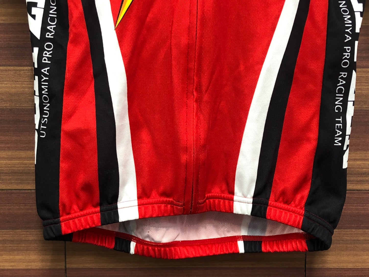 IS115 パールイズミ PEARL iZUMi 半袖 サイクルジャージ 黒 赤 S 宇都宮ブリッツェン