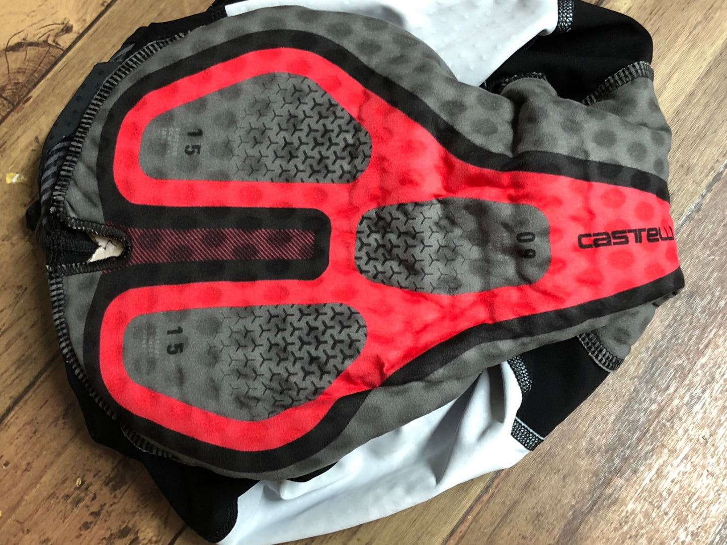 IK415 カステリ CASTELLI ROSSO CORSA ビブショーツ 黒 M ※擦れ