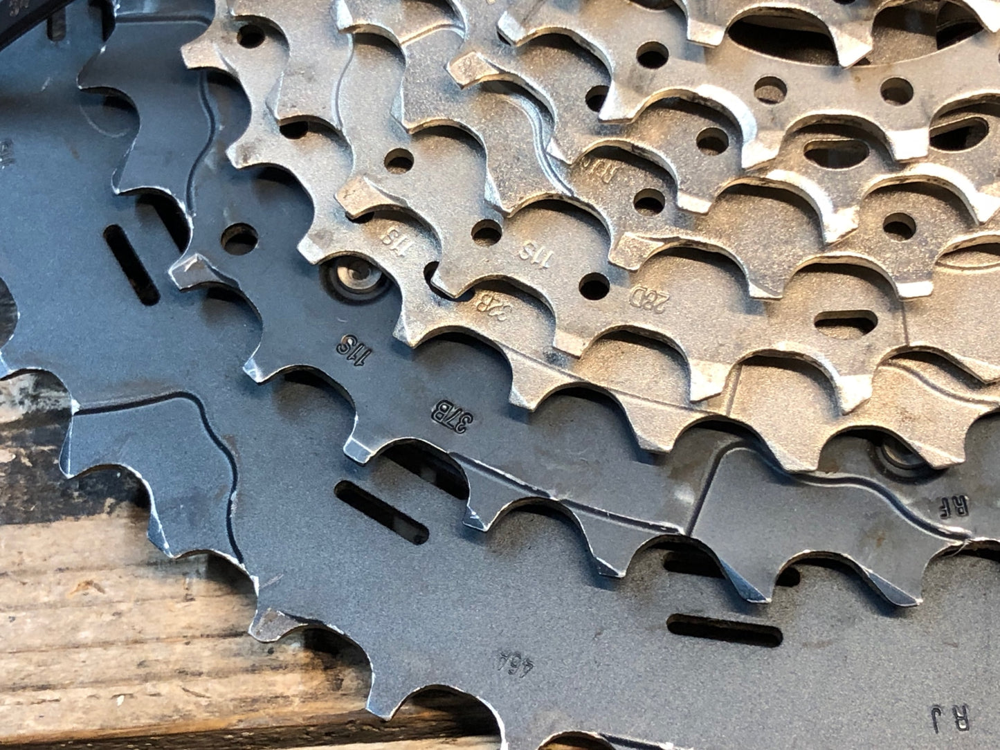 JC144 シマノ SHIMANO SLX CS-M7000-11 スプロケット 11S 11-46T