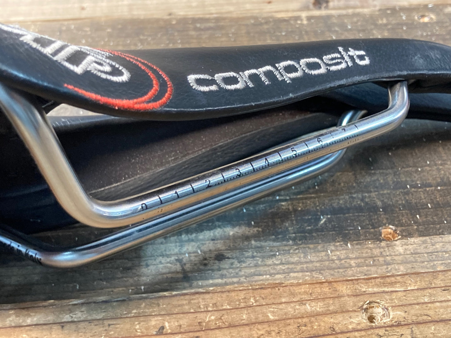IP276 SELLE SMP composit サドル 黒 inox tubeレール
