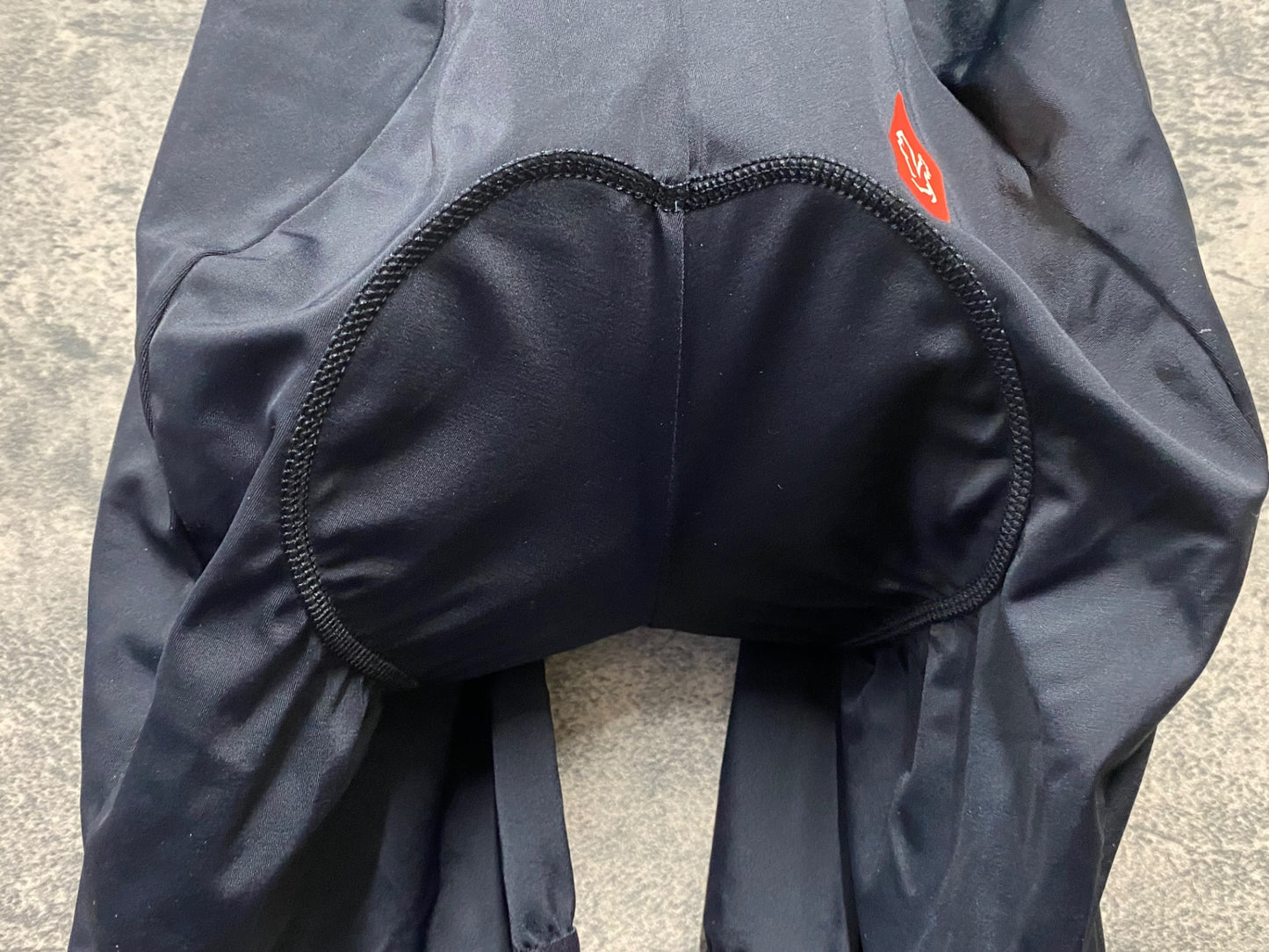 IX584 デマルキ De Marchi ビブショーツ 黒 S