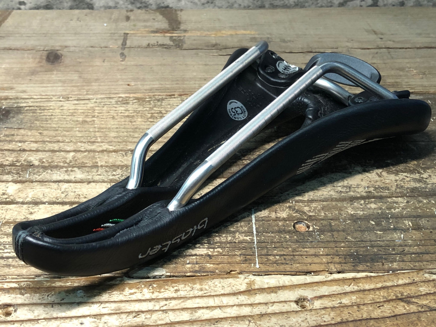 IZ712 selle SMP blaster サドル 黒 130mm aisi 304 tube