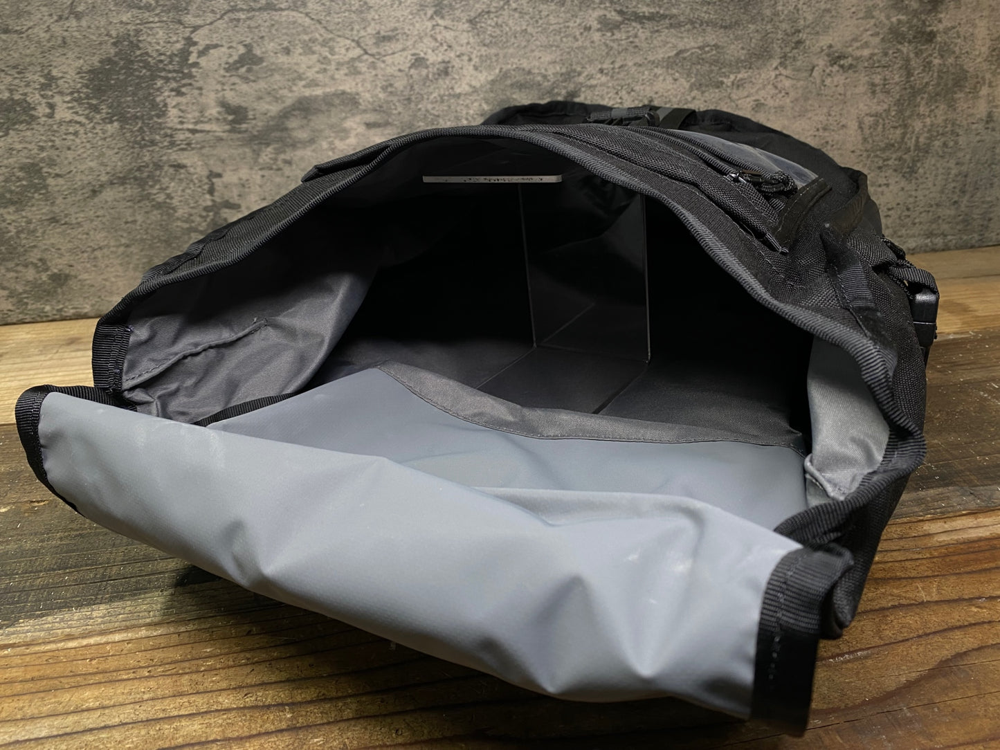 IN370 クロームインダストリーズ CHROME WARSAW SM バックパック リュック