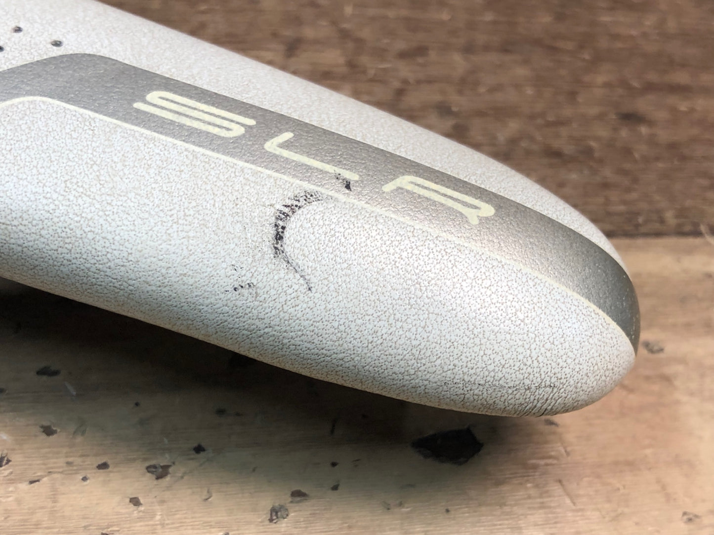 IM544 セライタリア selle italia SLR Flow サドル 白 カーボンレール