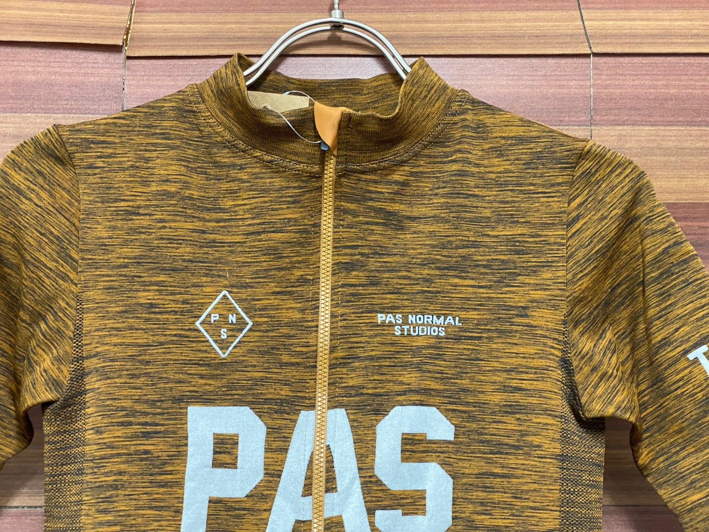 IV056 パスノーマルスタジオ PAS NORMAL STUDIOS T.K.O Knit Jersey 半袖サイクルジャージ オレンジ SM