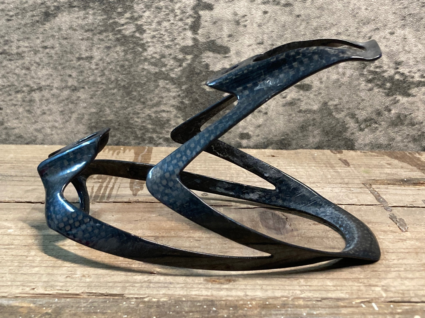 IN678 スペシャライズド SPECIALIZED カーボンボトルケージ 1個