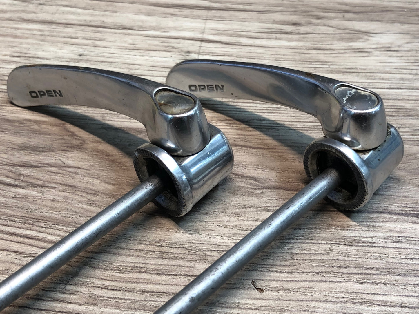 IW852 シマノ SHIMANO デュラエース DURA-ACE クイックリリース 前後セット