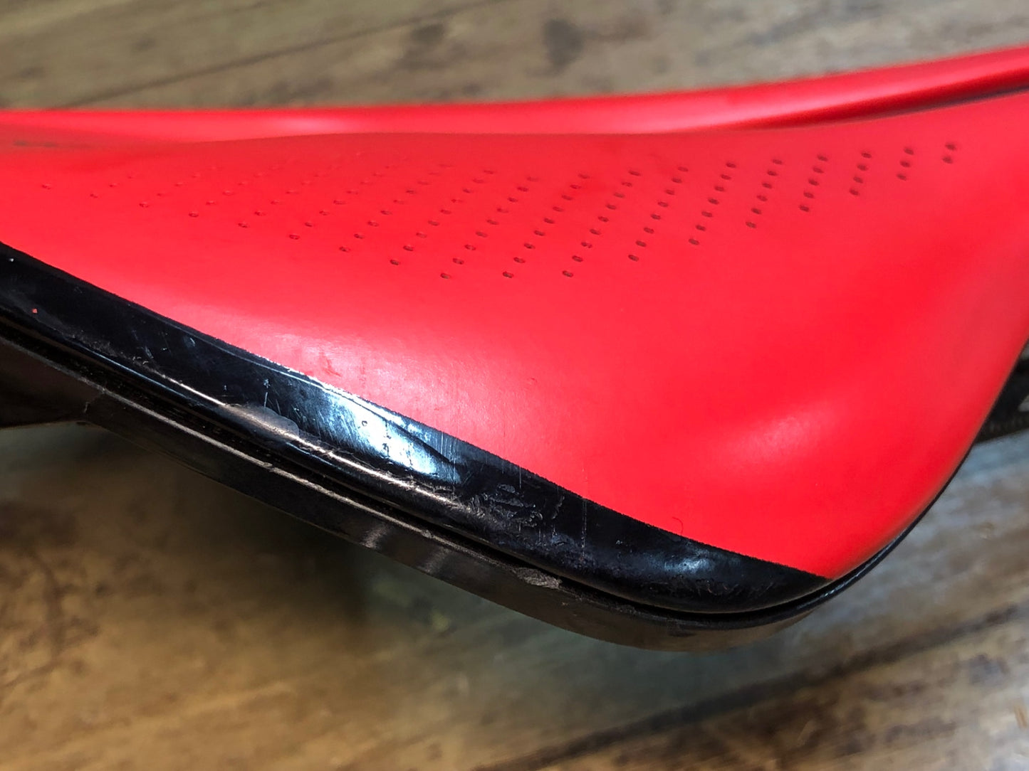 IX441 スペシャライズド SPECIALIZED S-WORKS パワー Power サドル カーボンレール 143㎜ 赤