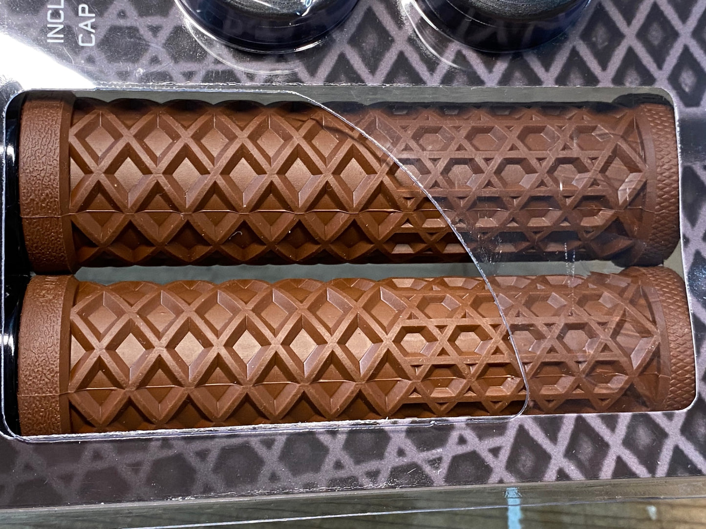 ID945 ODI バンズロックオングリップ VANS LOCK-ON GRIP ブラウン