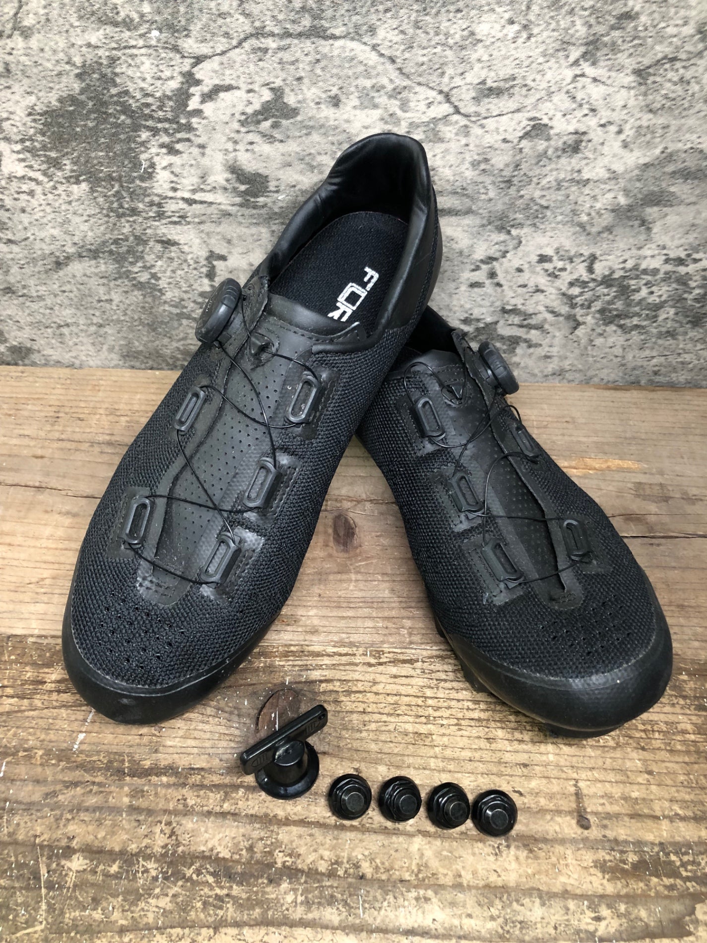 IY839 FLR F70 ビンディングシューズ 黒 EU41 SPD