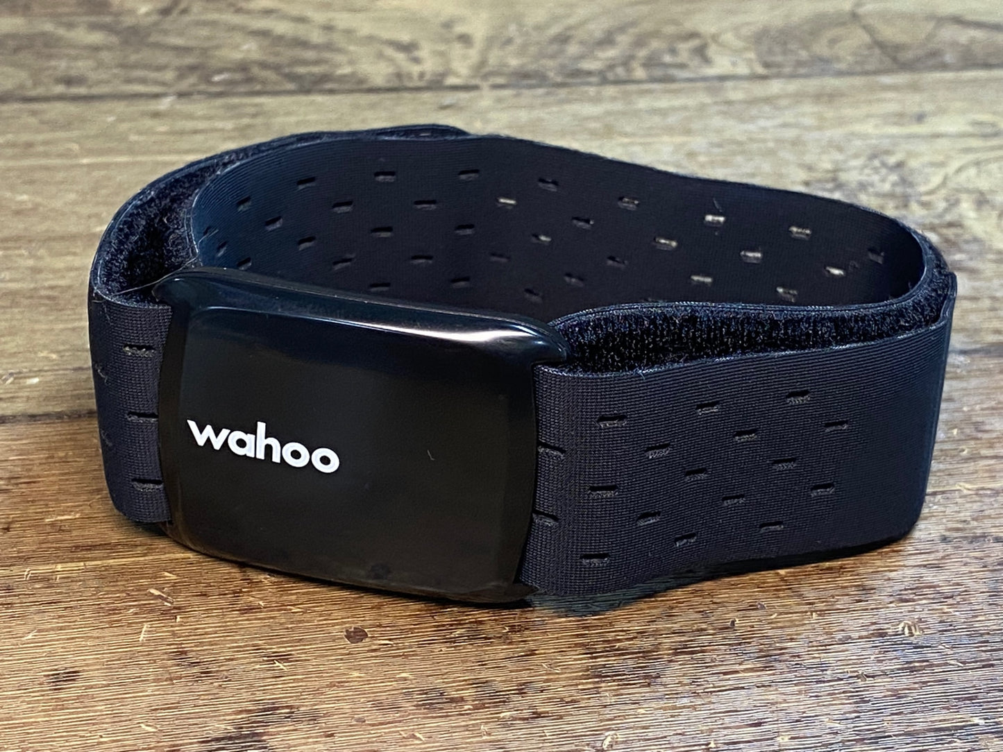 IX647 ワフー WAHOO TICKR FIT リストバンド ハートレートセンサー 心拍計 通信確認済 ※充電器無し