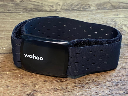 IX647 ワフー WAHOO TICKR FIT リストバンド ハートレートセンサー 心拍計 通信確認済 ※充電器無し