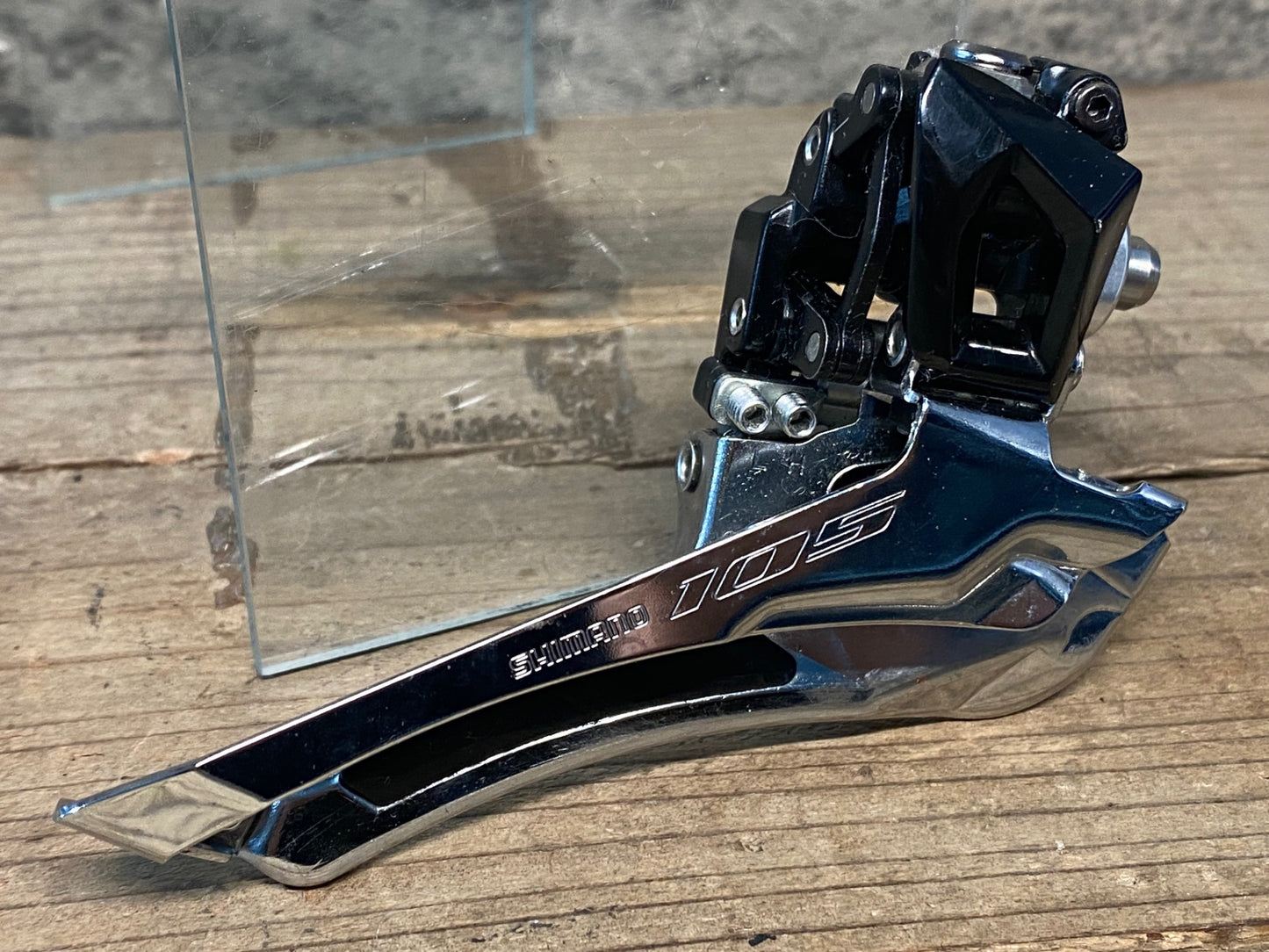 IL029 シマノ SHIMANO 105 FD-R7000 フロントディレイラー 2S 直付け