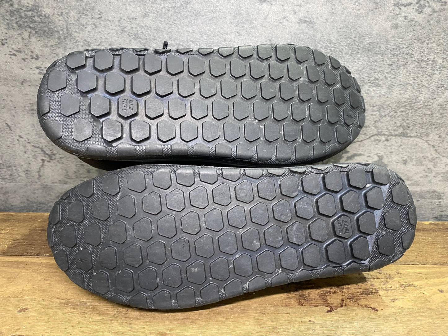 IY574 スペシャライズド SPECIALIZED 2FO FLAT MTB フラットシューズ 黒 40