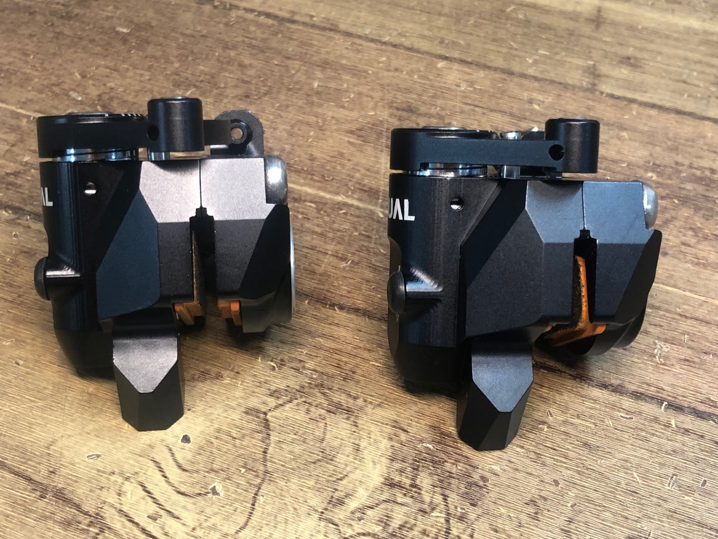 IX518 グロータック GROWTAC EQUAL 機械式 ディスクブレーキキャリパー セット 黒 未使用品