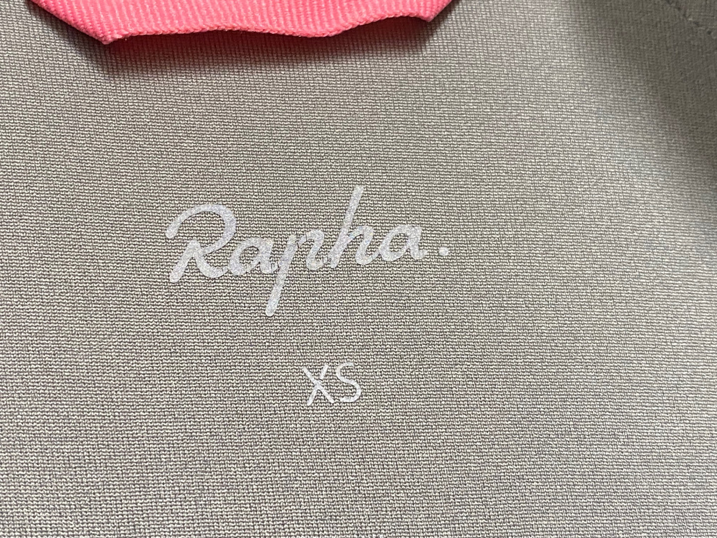 IZ893 ラファ Rapha CLASSIC SOFTSHELL JACKET 長袖 サイクルジャケット グレー XS ※汚れ