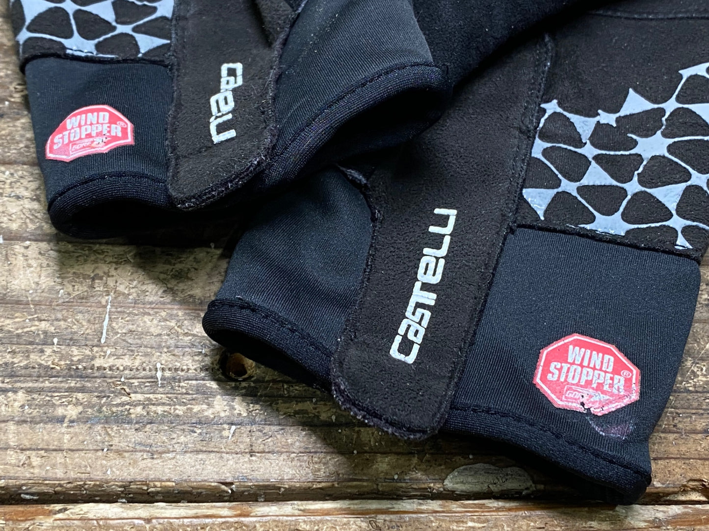 IT824 カステリ CASTELLI 長指 グローブ 黒 裏起毛 サイズ不明 L相当