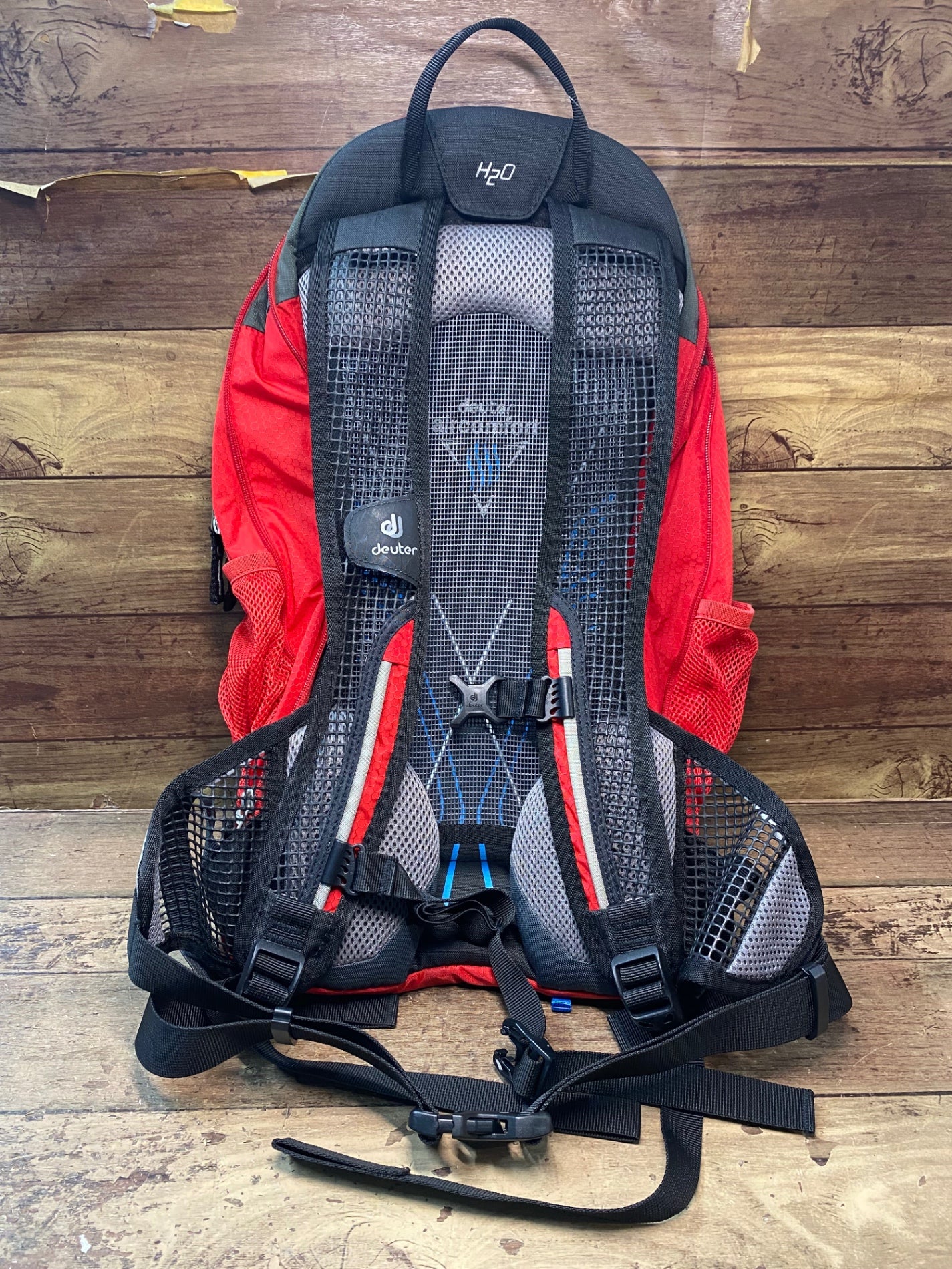 IE218 ドイター deuter レース RACE EXP AIR 14+3 バックパック リュック 赤