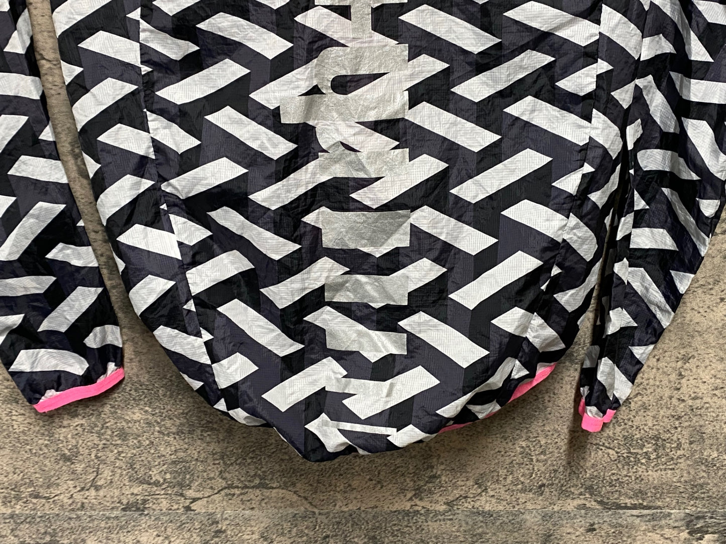 JA176 rh+ 長袖 ウインドブレーカー 白 黒 S