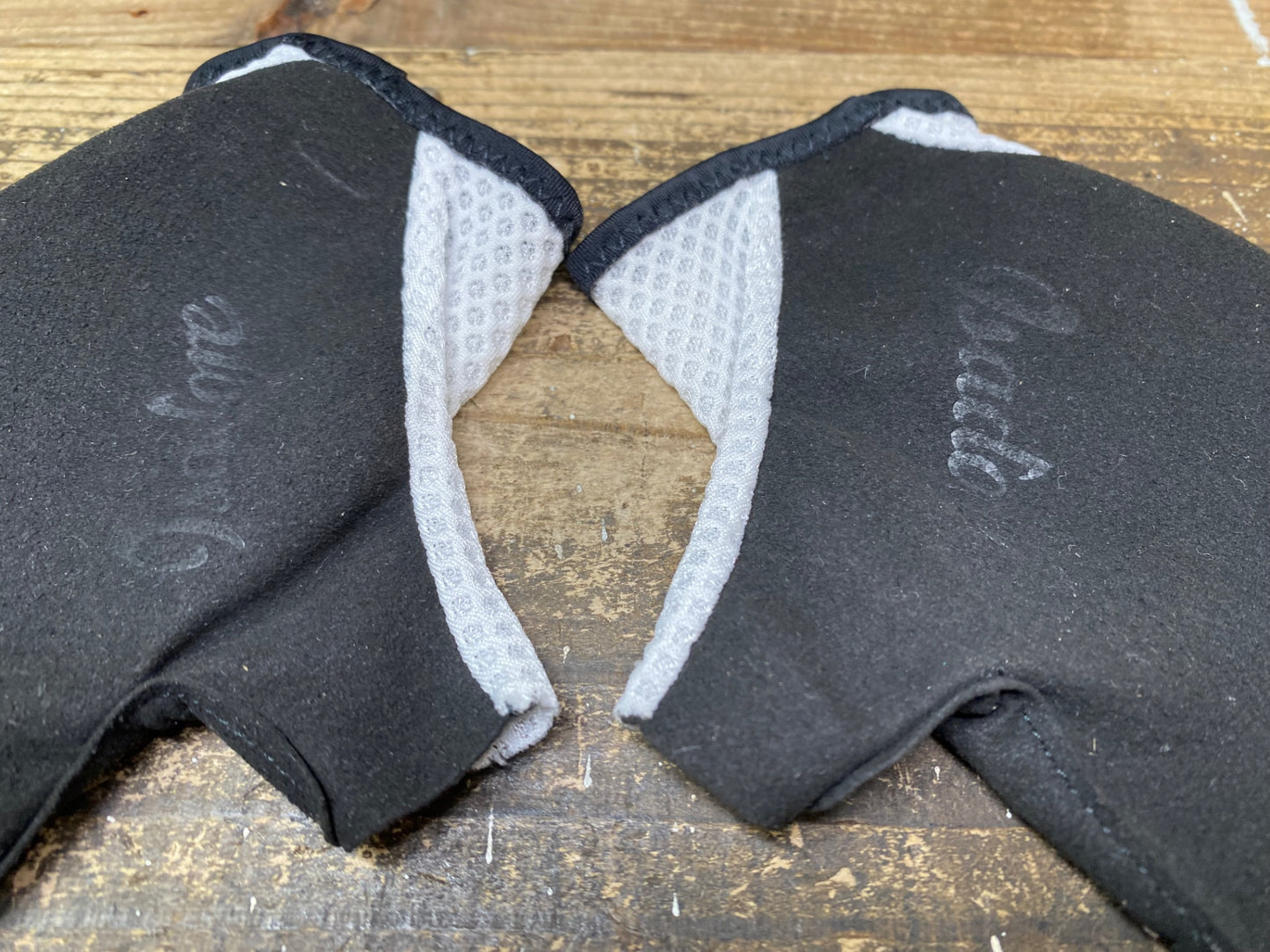 JC061 イザドア Isadore 指切 グローブ 白 黒 M ※スレ