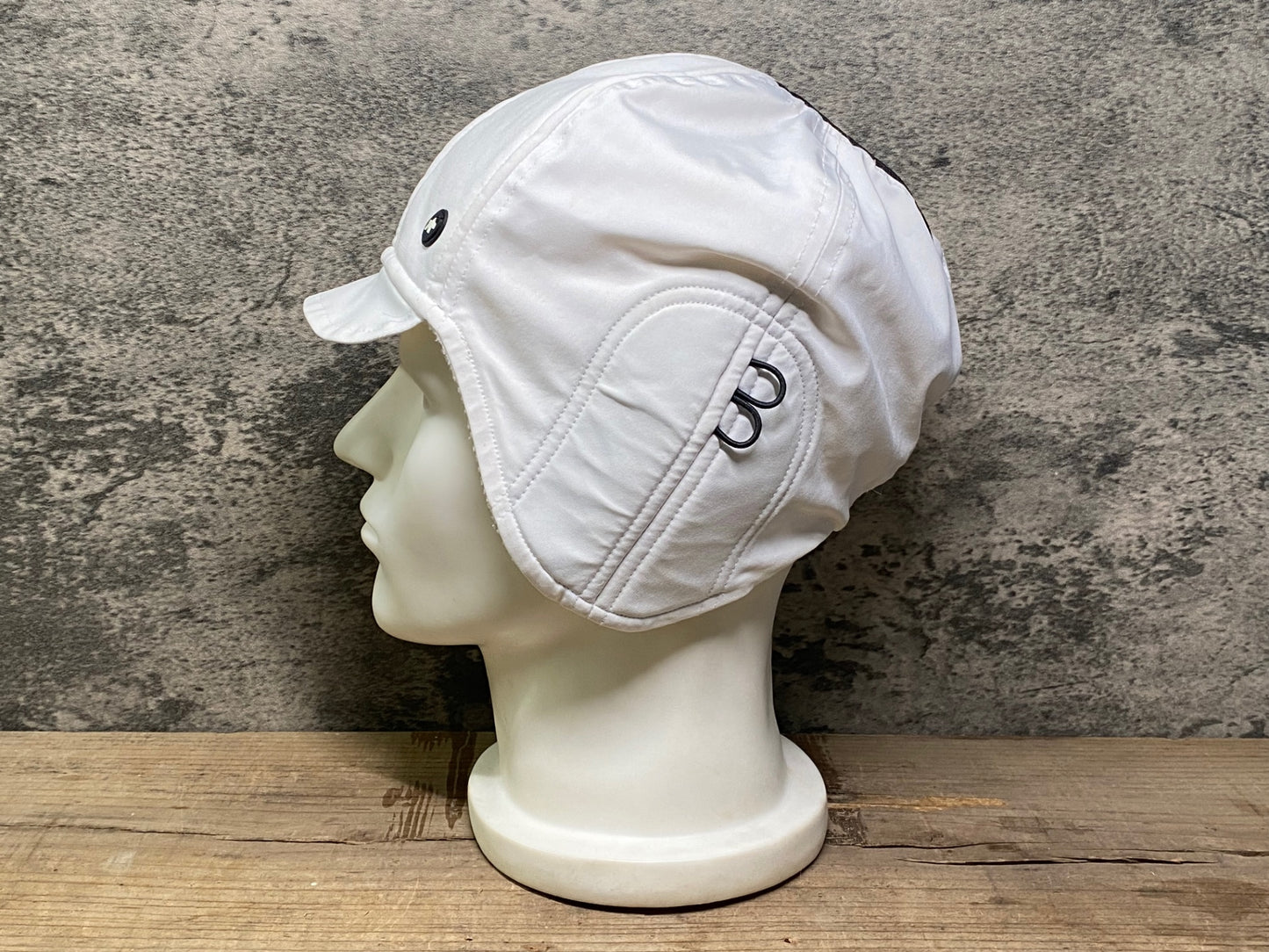 IW508 アソス Assos WINTER サイクルキャップ 白 フリーサイズ 裏起毛