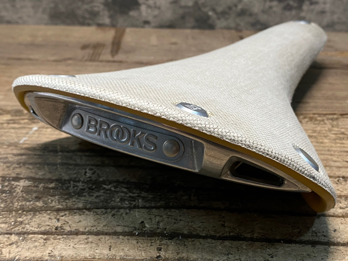IZ982 ブルックス Brooks Cambium C19 サドル ステンレスレール 横幅実測160mm 白