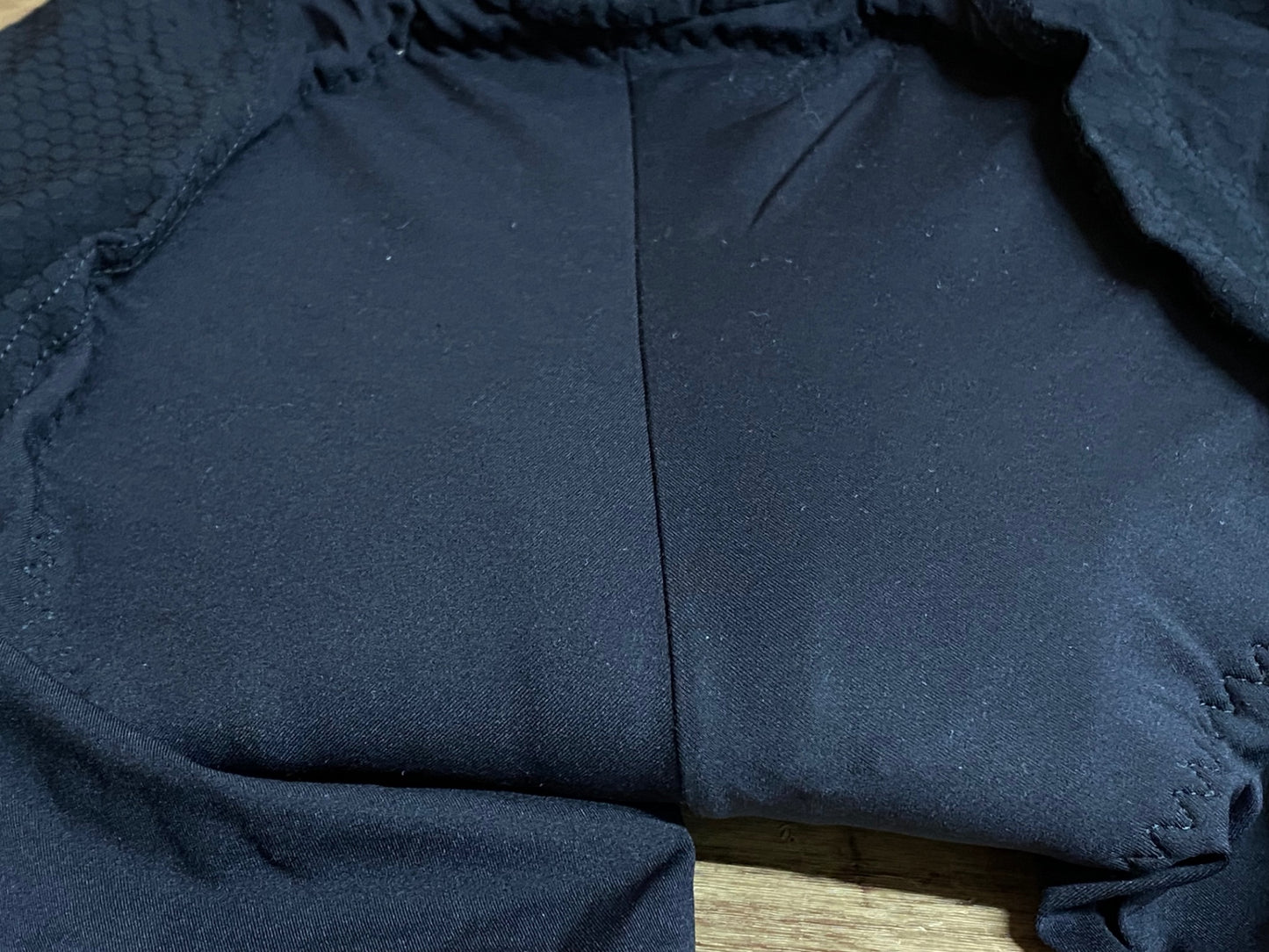 IN808 エチュオンド ETXEONDO ビブショーツ 黒 赤 M