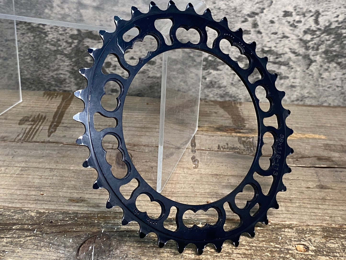 IO763 ローター ROTOR Q-RINGS チェーンリング 楕円 36T BCD110-113